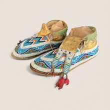 Load image into Gallery viewer, Exceptional Pair of Beaded Northern Plains Moccasins