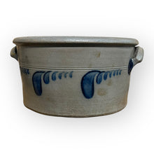 Load image into Gallery viewer, Excellent Decorated 2 Gallon Stoneware Cake Crock