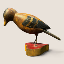 Load image into Gallery viewer, Folk Art Bird Carving