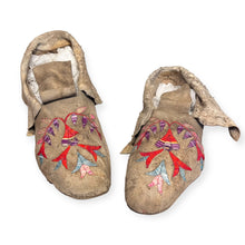 Load image into Gallery viewer, C. 1880 Santee Sioux Quilled Moccasins