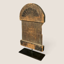 Load image into Gallery viewer, Meskwaki (Sac and Fox) Carved Wooden Weaving Heddle