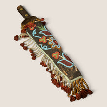 Load image into Gallery viewer, Native American Great Lakes Knife Sheath with Trade Knife