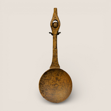 Load image into Gallery viewer, Exceptional 19th Century Carved Ash Burl Puzzle Spoon