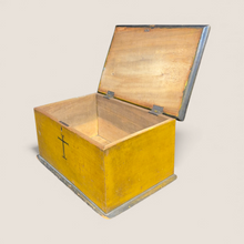 Load image into Gallery viewer, Exceptional Early 19th Century American Painted Bible Box with Cross Motif