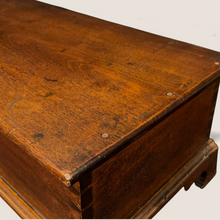 Load image into Gallery viewer, Exceptional Federal Slide Lid American Walnut Bible Box